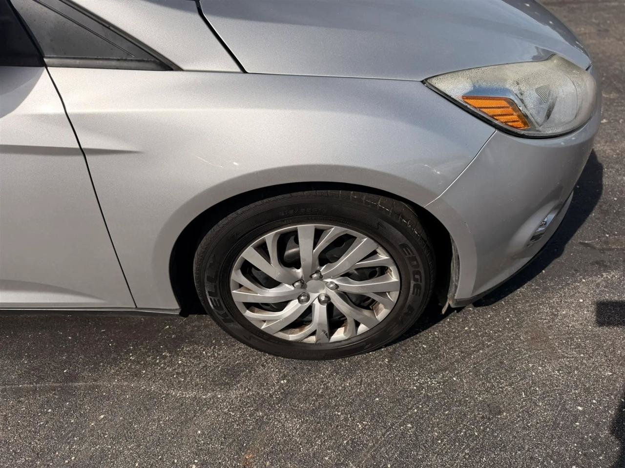 Used 2012 Ford Focus SE FWD image 33