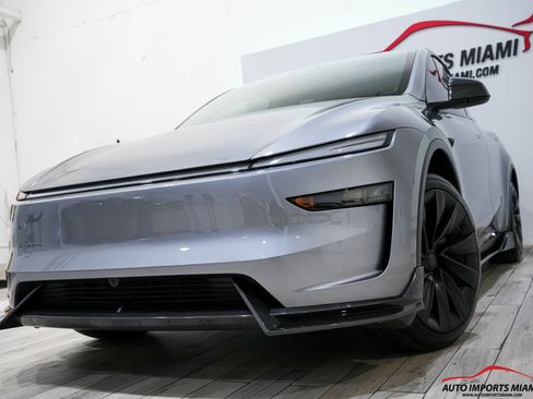 Used 2026 Tesla Model Y 2WD image 2