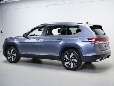 Used 2024 Volkswagen Atlas SEL AWD/4WD image 13