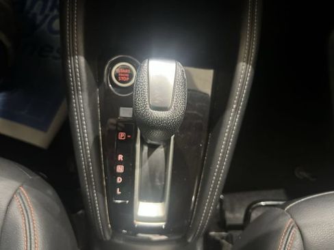 Used 2019 Nissan Kicks SR w/ SR Premium Package FWD image 14