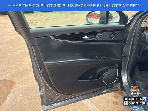 Used 2021 Lincoln Nautilus Reserve w/ Equipment Group 201A image 10