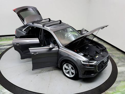 Used 2019 Audi Q8 Premium Plus w/ Premium Plus AWD/4WD image 38
