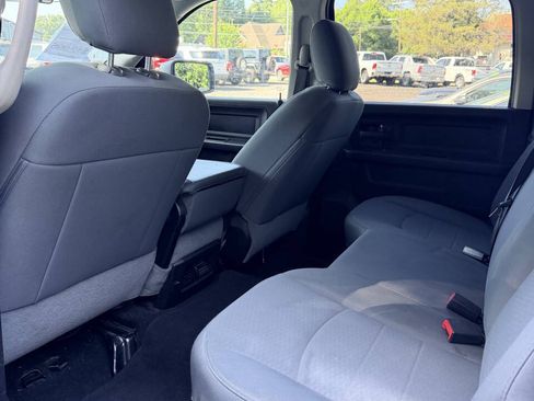 Used 2018 RAM 1500 Express AWD/4WD image 7