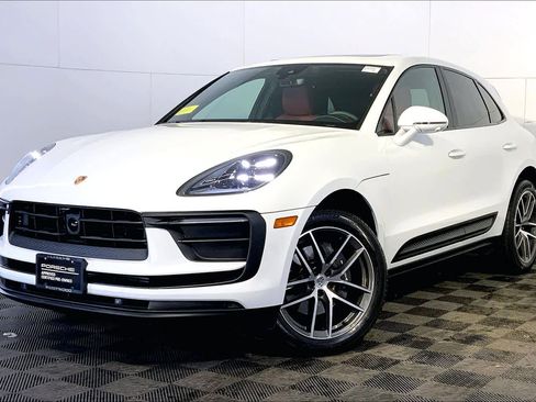 Used 2025 Porsche Macan image 1
