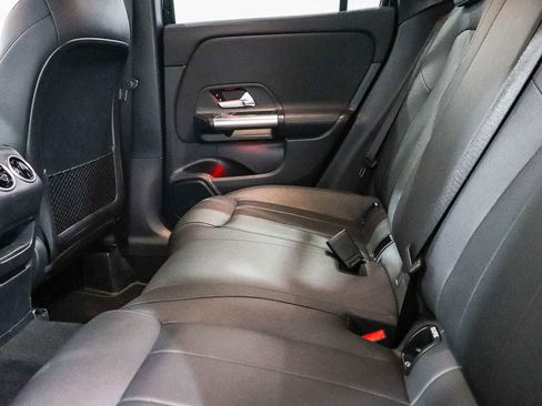 Used 2025 Mercedes-Benz GLA 250 4MATIC image 18