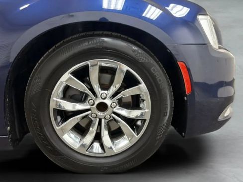 Used 2016 Chrysler 300 Limited RWD image 25
