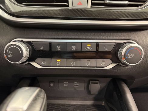 Used 2024 Nissan Altima 2.5 SR w/ SR Premium Package FWD image 22