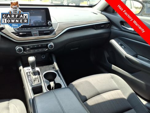 Used 2024 Nissan Altima 2.5 SV FWD image 14