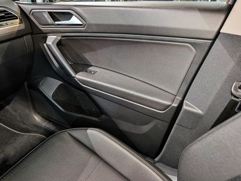 Used 2019 Volkswagen Tiguan SEL image 40