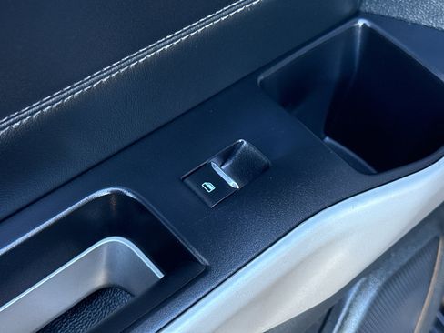 Used 2024 Ford Explorer XLT w/ Equipment Group 202A image 31