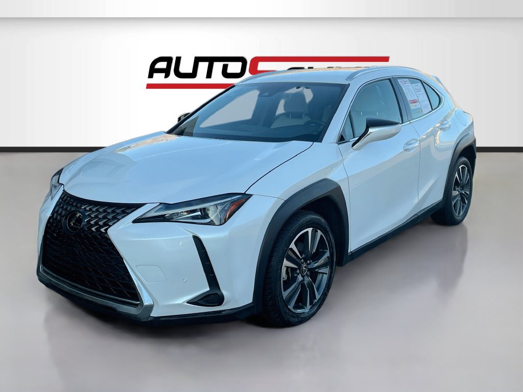 Used 2022 Lexus UX 200 w/ Accessory Package (Z1) FWD image 3