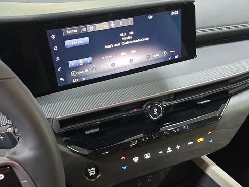 Certified 2025 Nissan Murano SV image 20