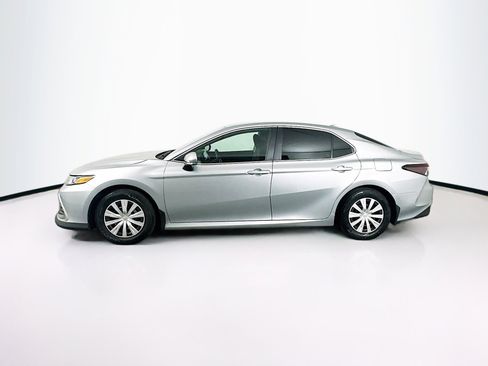 Used 2023 Toyota Camry LE image 4
