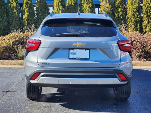 New 2026 Chevrolet Trax LT w/ Driver Confidence Package FWD image 7