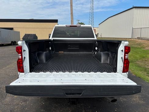 Used 2025 Chevrolet Silverado 2500 LT w/ Convenience Package AWD/4WD image 7