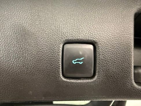 Used 2020 Ford Escape Titanium w/ Titanium Premium Package 2.0 image 10