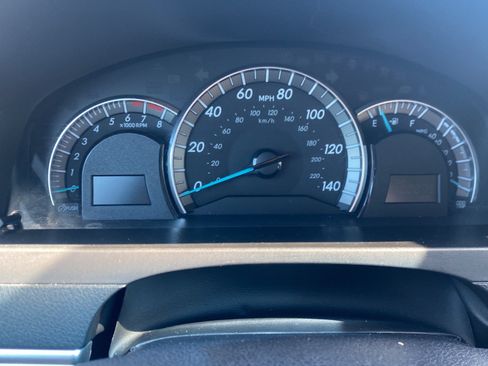 Used 2013 Toyota Camry SE FWD image 14