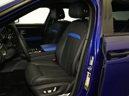 Used 2022 Rolls-Royce Ghost Black Badge image 11