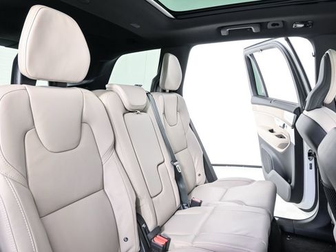 New 2026 Volvo XC90 B6 Ultra w/ Protection Package AWD/4WD image 23