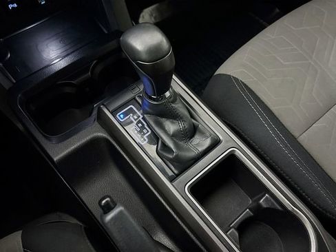 Used 2022 Toyota Tacoma TRD Off-Road w/ Technology Package image 17