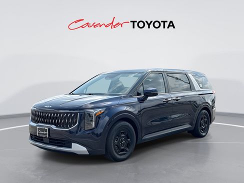 Used 2026 Kia Carnival FWD image 1