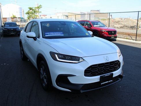 New 2026 Honda HR-V LX image 4