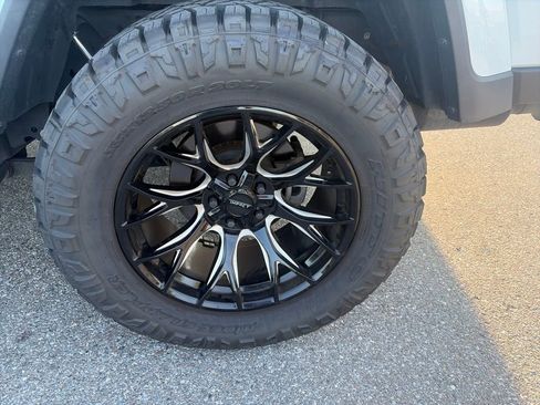 Used 2021 Jeep Gladiator Sport w/ Quick Order Package 24Q 80Th AWD/4WD image 28