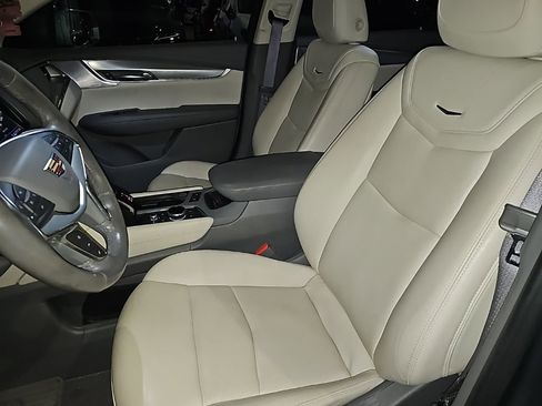 Used 2020 Cadillac XT5 Premium Luxury image 30