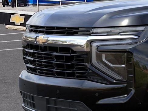New 2026 Chevrolet Suburban LS image 13