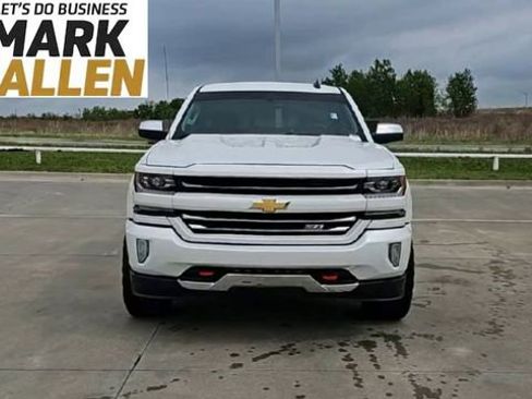 Used 2018 Chevrolet Silverado 1500 LTZ Z71 image 3