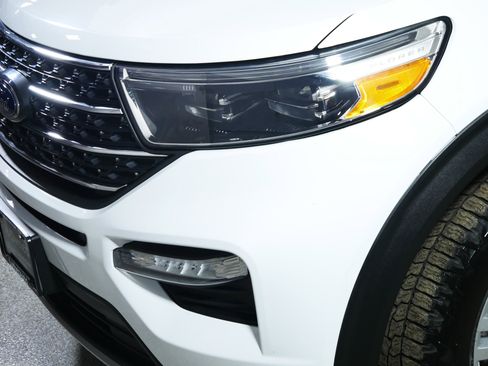 Used 2023 Ford Explorer XLT w/ Equipment Group 202A image 16