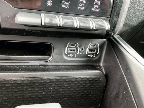 Used 2023 RAM 1500 Big Horn AWD/4WD image 32