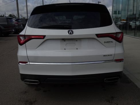 Used 2023 Acura MDX SH-AWD image 4