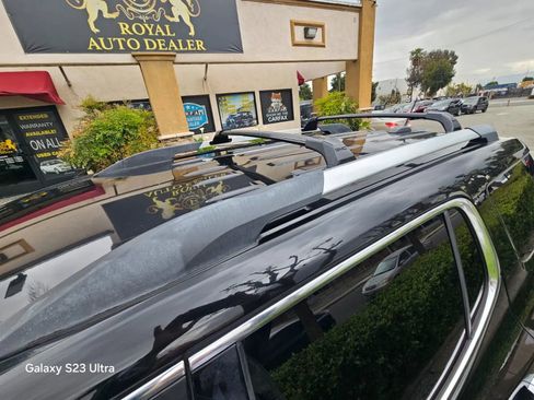 Used 2017 GMC Acadia Denali w/ Technology Package image 11