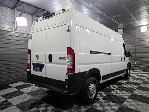 Used 2024 RAM ProMaster 2500 image 5