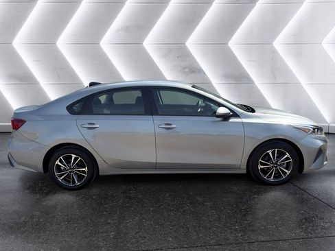 Used 2024 Kia Forte LXS FWD image 8
