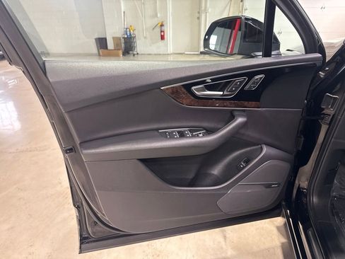 Used 2018 Audi Q7 3.0T Premium Plus AWD/4WD image 27