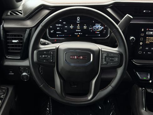 Used 2026 GMC Sierra 2500 AT4 w/ Technology Package AWD/4WD image 9