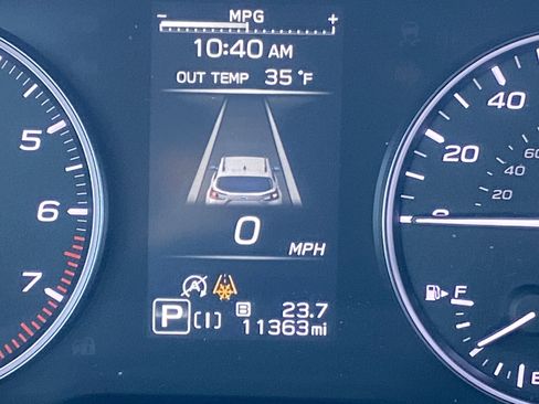 Used 2024 Subaru Crosstrek 2.0i Premium image 12