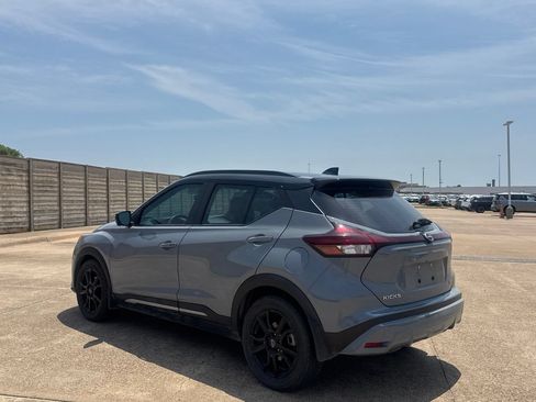 Used 2024 Nissan Kicks SR w/ SR Premium Package FWD image 17