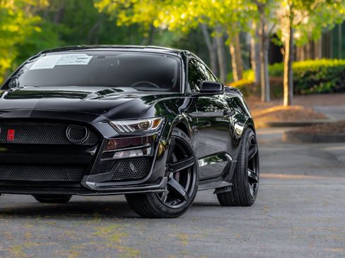 Used 2017 Ford Mustang GT Premium w/ GT Performance Package RWD image 21