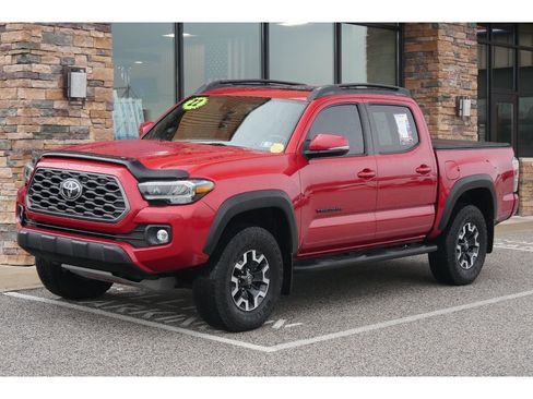 Used 2022 Toyota Tacoma TRD Off-Road w/ TRD Premium Off Road Package image 7