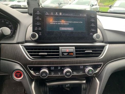 Used 2018 Honda Accord EX image 16