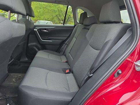 Used 2021 Toyota RAV4 XLE w/ Convenience Package AWD/4WD image 25