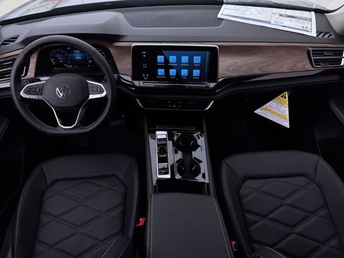 New 2026 Volkswagen Atlas SE image 11