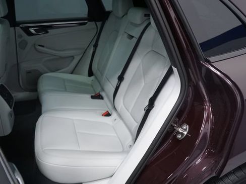 Certified 2026 Porsche Macan Turbo AWD/4WD image 25