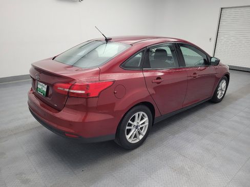 Used 2016 Ford Focus SE w/ SE Cold Weather Package FWD image 10