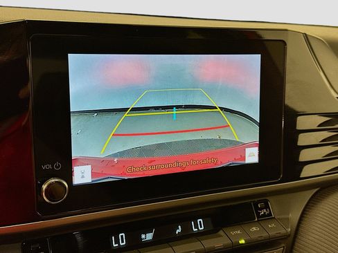Used 2025 Toyota Camry SE FWD image 23