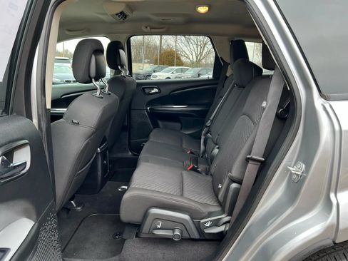 Used 2018 Dodge Journey SE w/ Popular Equipment Group FWD image 23