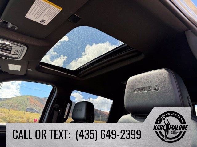 Used 2025 GMC Sierra 1500 AT4 w/ Technology Package AWD/4WD image 26